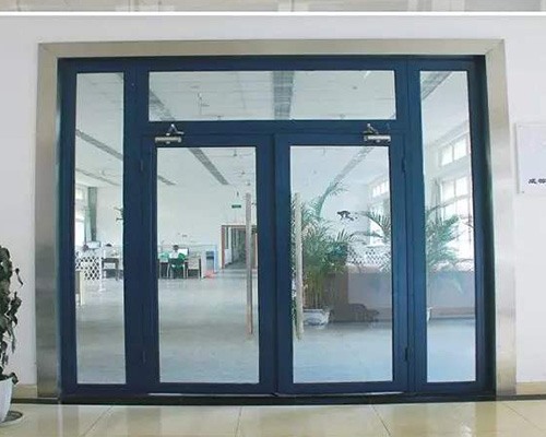 玻璃隔熱防火門(mén)